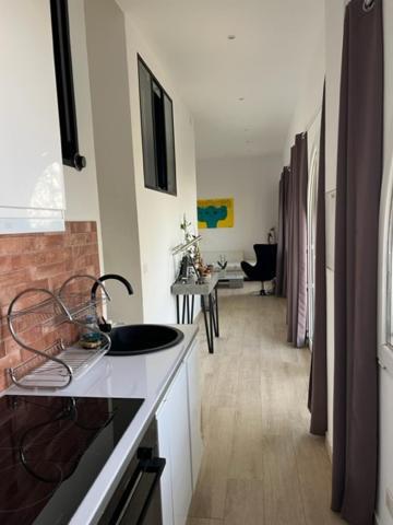 Superbe Grande Corniche Vue Sur A 4 Min Du Centre Appartement *